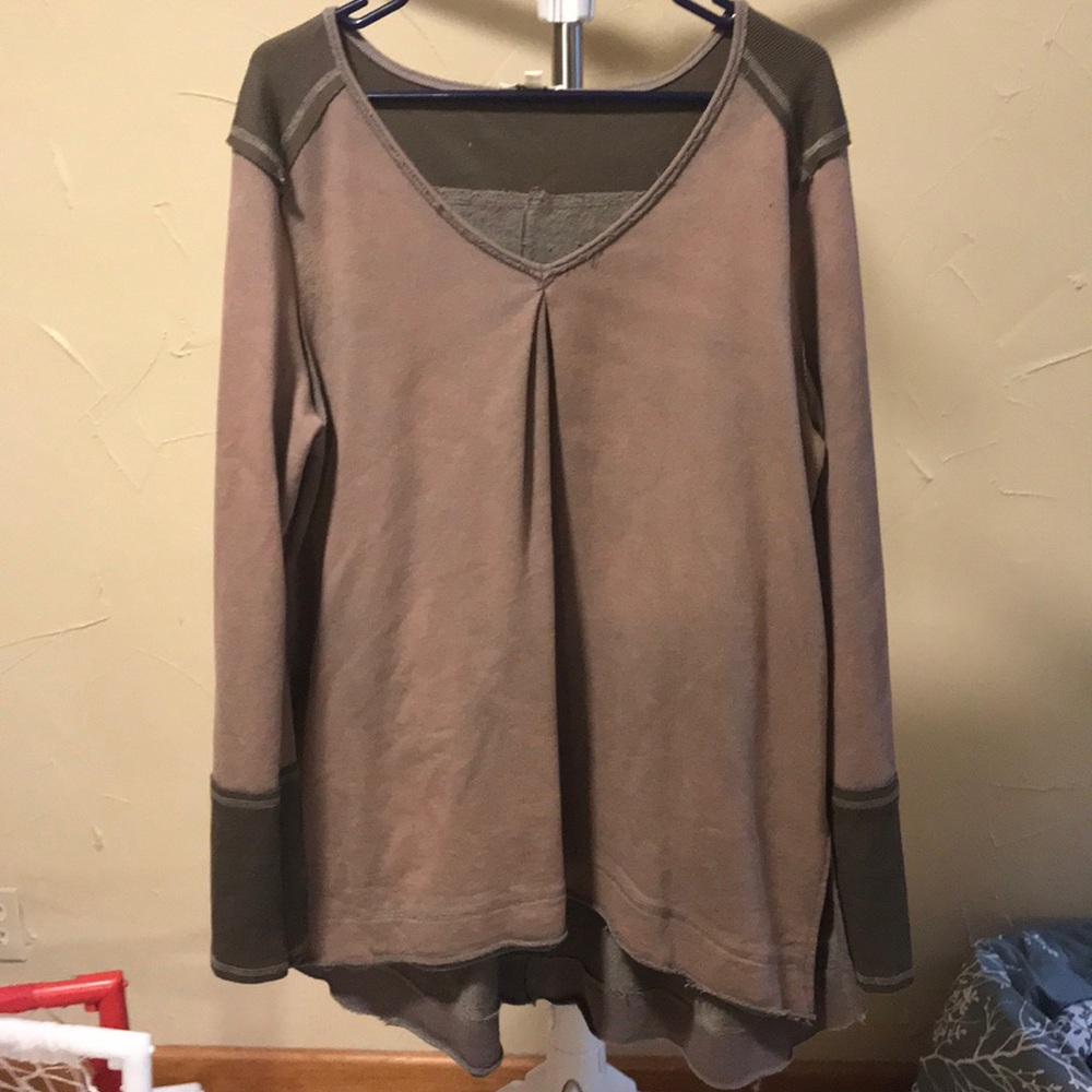 Women’s shirt